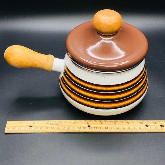 70s Levcoware Vintage Brown Orange Enamel Fondue Pot with Lid Wood Handle Knob - Picture 8 of 9